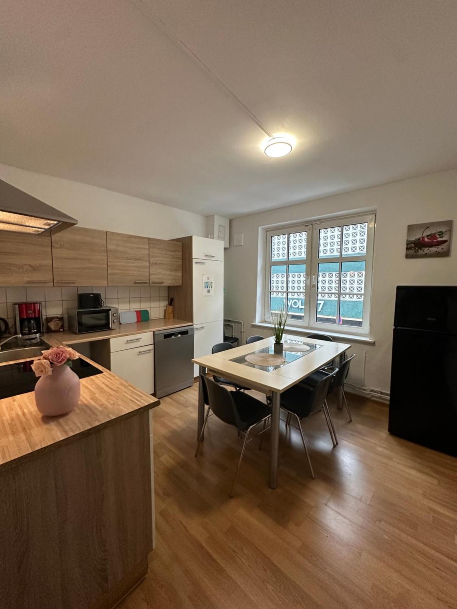 City Apartments Direkt Am Hauptbahnhof - Perfekt Fuer Pendler Und Monteure Neumünster Esterno foto